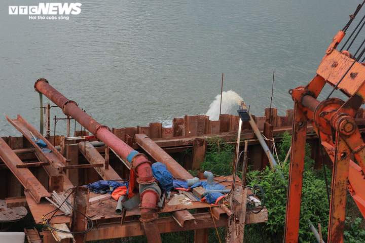 Cận cảnh cầu vượt hồ Linh Đàm sắp thông xe, giải tỏa ùn tắc phía Nam Hà Nội - 10