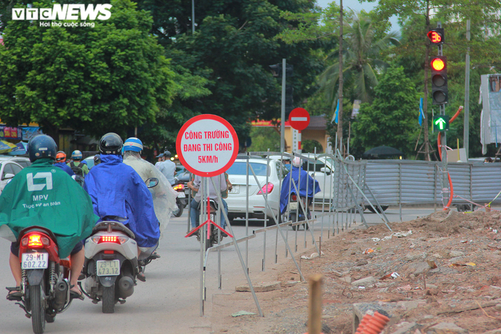 Cận cảnh cầu vượt hồ Linh Đàm sắp thông xe, giải tỏa ùn tắc phía Nam Hà Nội - 7