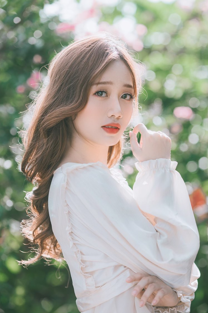 10X ĐH Kinh tế quốc dân 'gây thương nhớ' với gương mặt khả ái, đôi mắt to tròn - 3