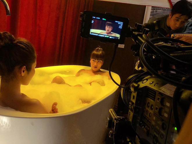 Đóng phim mùa COVID-19: Súc họng, xịt sát khuẩn lên người sau cảnh nóng - 3