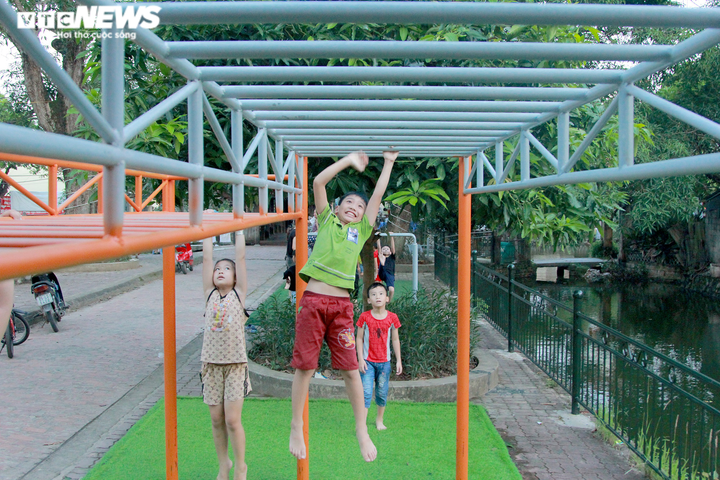 Công viên thu nhỏ ở làng quê ngoại thành Hà Nội hút hồn người già, trẻ nhỏ - 2