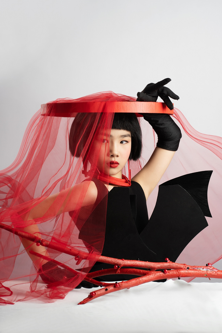 Trầm trồ thần thái của siêu mẫu nhí Hoàng Ngân - 7