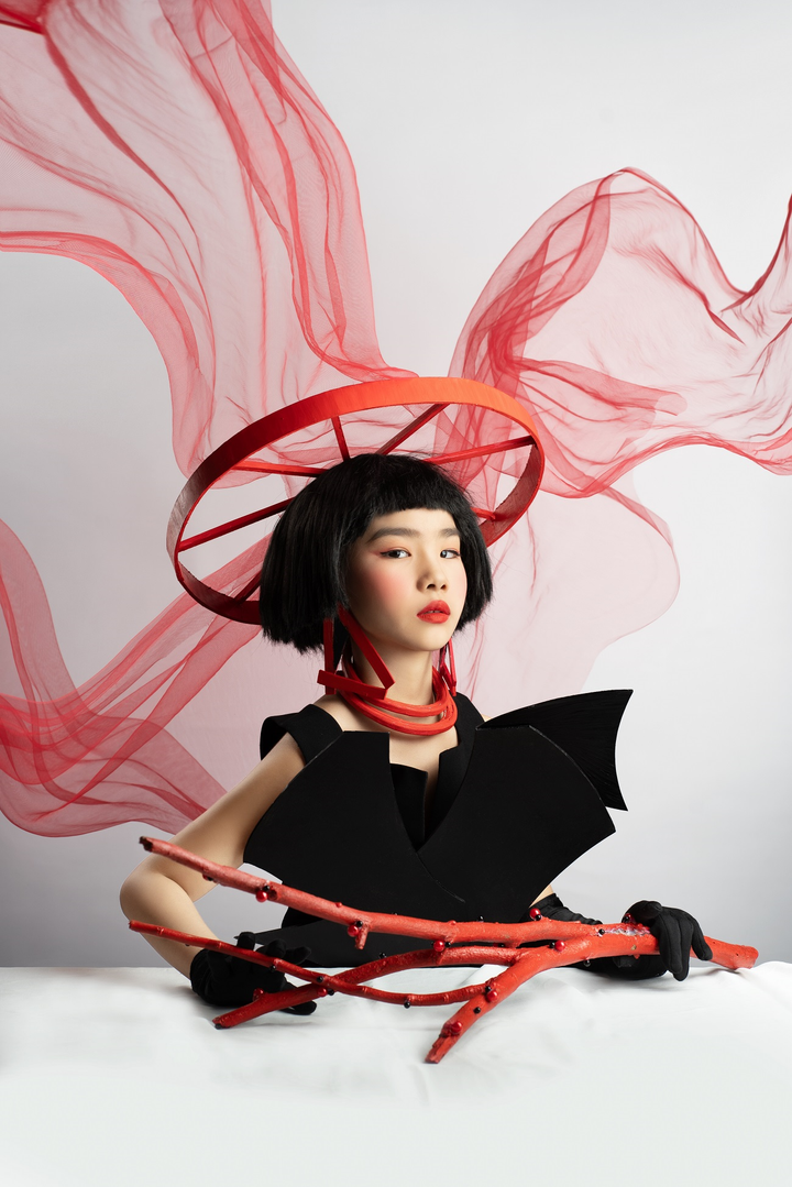 Trầm trồ thần thái của siêu mẫu nhí Hoàng Ngân - 8