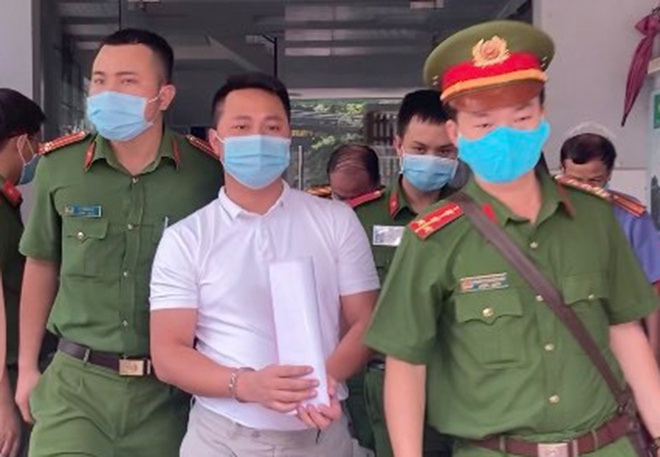 Chiếm đoạt trăm tỷ đồng từ dự án 'ma', Giám đốc Công ty nhà đất Đồng Nai bị bắt - 1