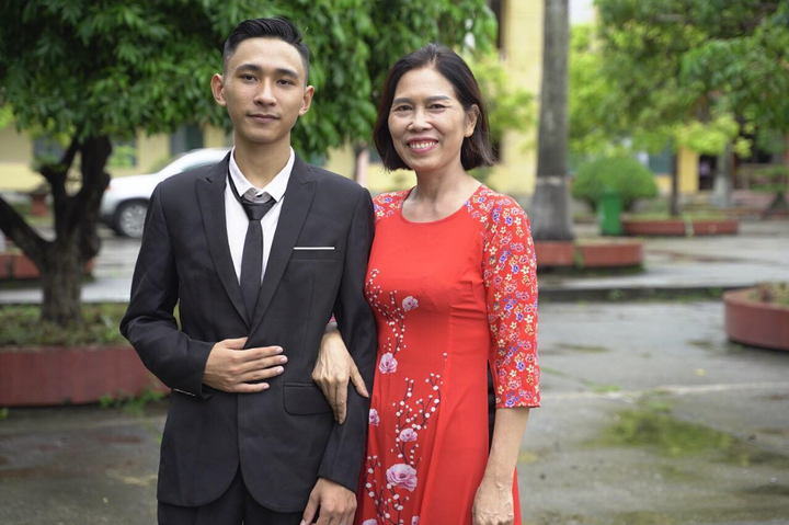 Thủ khoa 29,75 điểm khối A từng nghiện game, bỏ học 3 năm đi làm thuê - 2