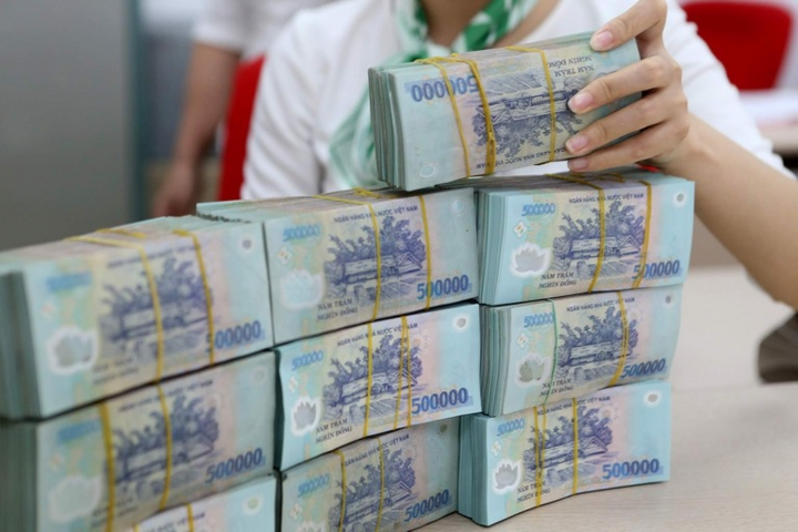 Ngân hàng giảm lãi suất cho vay, có nên mua nhà trả góp? - 1
