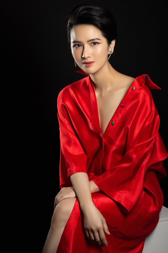 Cao Thùy Dương kể nỗi ê chề quá khứ biến cô thành 'con nghiện hàng hiệu' - 1