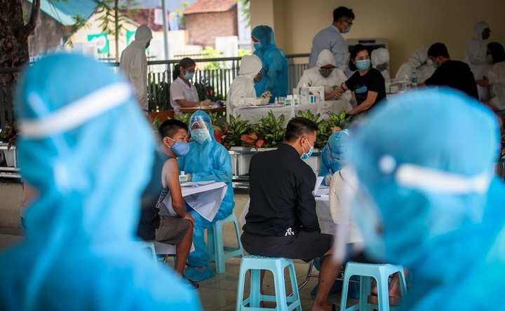 Hà Nội ra thông báo khẩn tìm lái xe ô tô chở khách nhiễm SARS-CoV-2 - 1