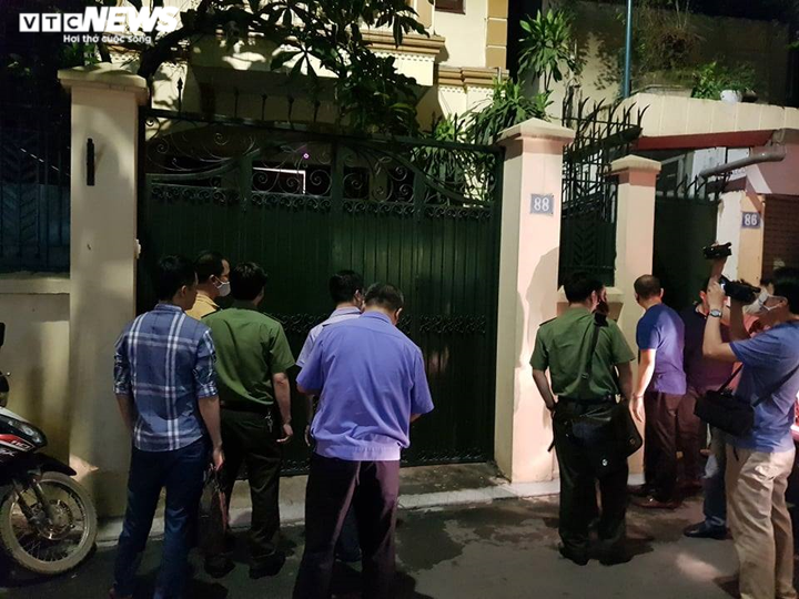 Khám xét nhà Chủ tịch UBND TP Hà Nội Nguyễn Đức Chung - 1