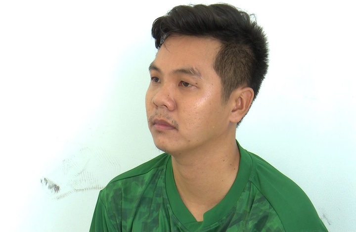 Khởi tố, bắt giam tài xế lái ô tô tông chết 2 vợ chồng rồi bỏ trốn - 1