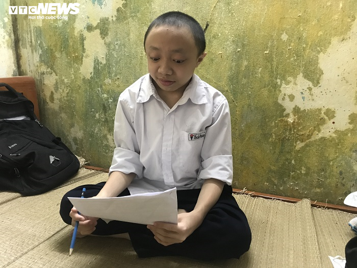 Nghị lực của nam sinh xương thủy tinh được tuyển thẳng Đại học Bách khoa Hà Nội - 2