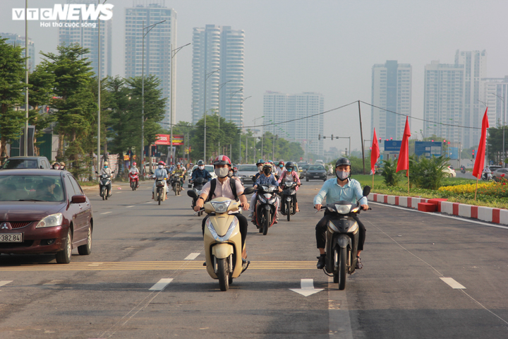 Sau 23 năm, 'nút thắt cổ chai' đường Nguyễn Văn Huyên, Hà Nội được giải tỏa - 7