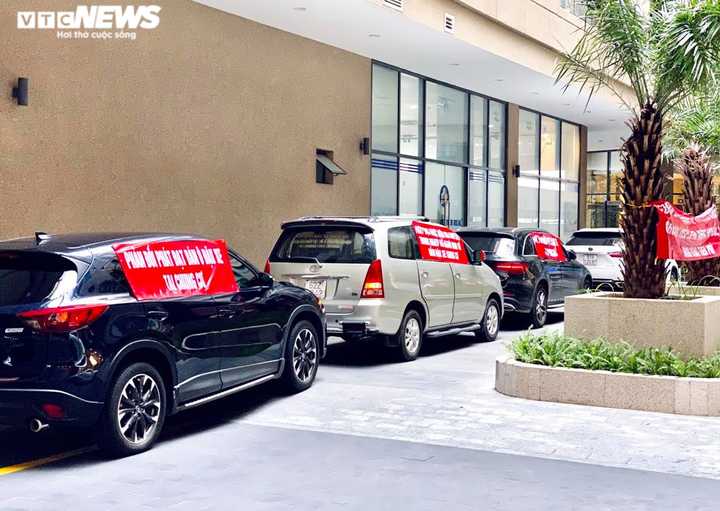 Ở chung cư 5 sao, dân nhà giàu khóc ròng vì bị đòi thêm nửa tỷ mua chỗ để xe - 10