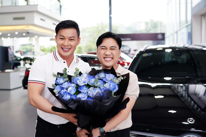 Sao Việt đồng loạt mua xe mới - 7