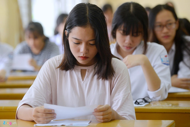 Môn văn đừng nên dễ dãi với điểm 10, đếm ý theo barem thì còn gì là văn nữa? - 1