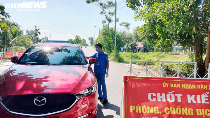 Cận cảnh thôn Thạch Bồ ở Đà Nẵng sau đám tang bệnh nhân 1040 - 4