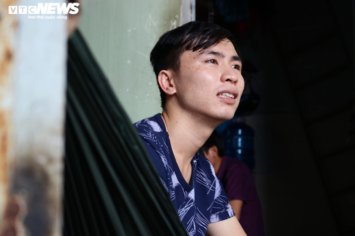 Người bỏ phố, người lay lắt ở lại, kịch bản cho người lao động tiếp tục xấu đi - 1