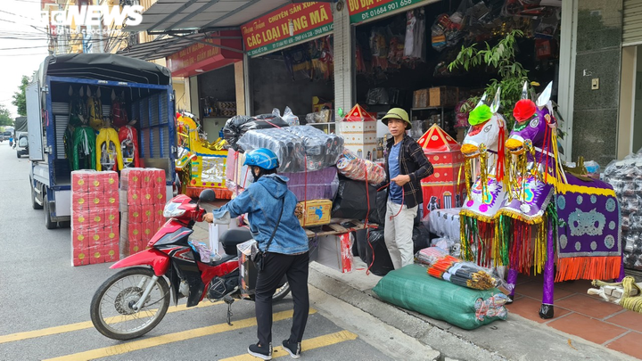 Bắc Ninh: Làng tranh Đông Hồ nhộn nhịp trong lễ Vu Lan - 18