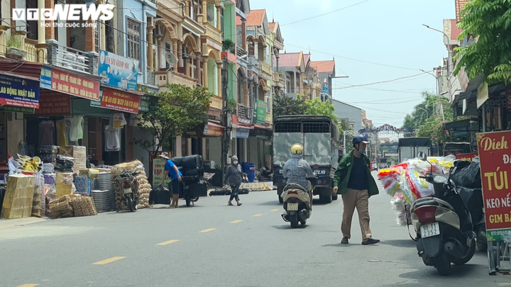 Bắc Ninh: Làng tranh Đông Hồ nhộn nhịp trong lễ Vu Lan - 1