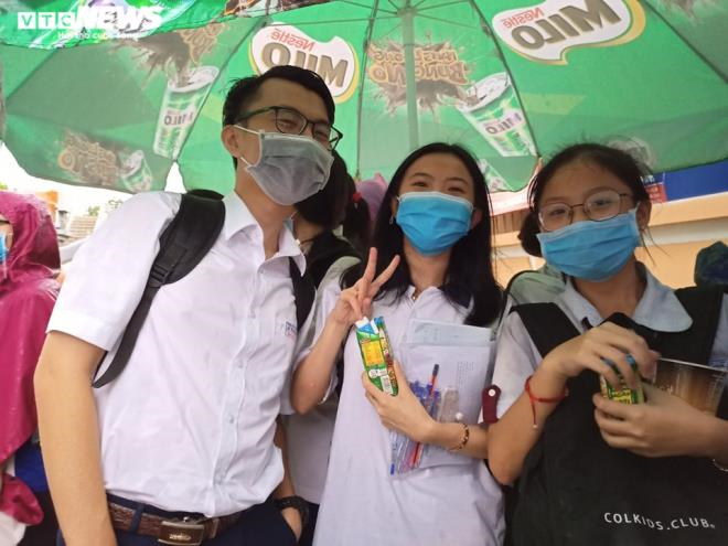 Điểm trung bình tiếng Anh TP.HCM cao nhất nước, tỉ lệ tốt nghiệp THPT đạt 99.44% - 1