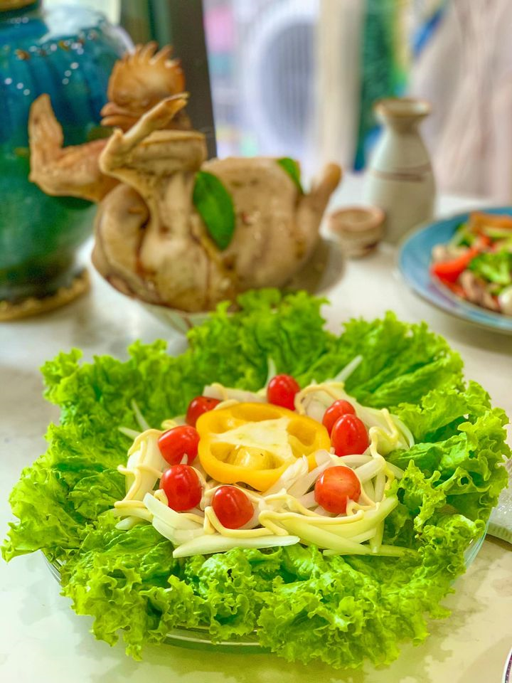 'Hội gái đảm' đua nhau khoe mâm cỗ cúng rằm tháng 7 cầu kỳ, tuyệt đẹp - 4