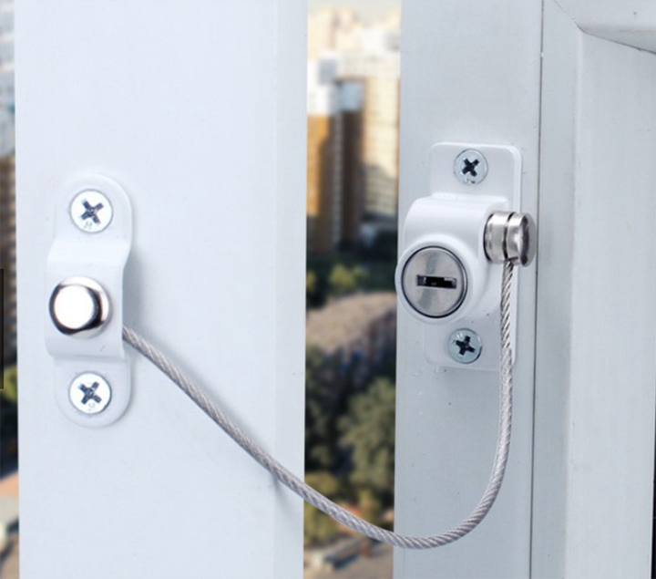 Ở nhà chung cư, cha mẹ cần mua ngay những loại khóa này để bảo vệ con - 1