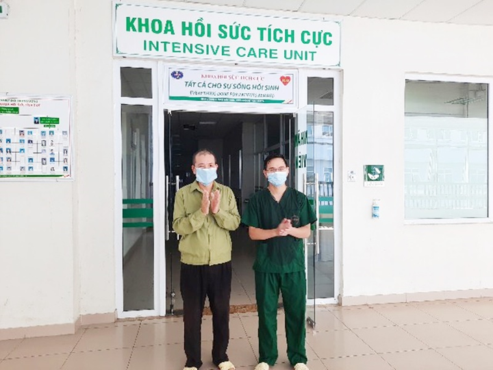 Nhân viên giao pizza ở Hà Nội từng tổn thương phổi 70% khỏi COVID-19 - 1