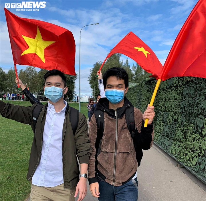 Cổ động viên Việt Nam cháy hết mình tại Army Games 2020 - 5