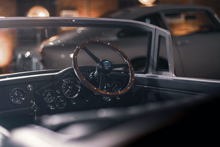Xe điện đồ chơi Aston Martin đắt bằng ô tô hạng sang - 3