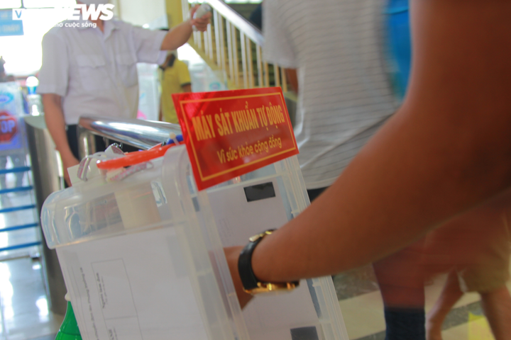 Dịch COVID-19 vẫn khó lường, bến xe vắng khách trước ngày nghỉ Quốc khánh 2/9 - 7