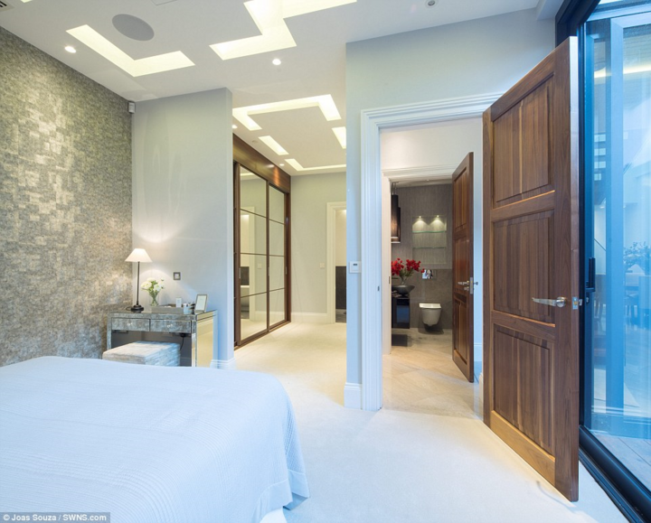 Có gì trong ngôi nhà xa xỉ dưới lòng đất? - 7