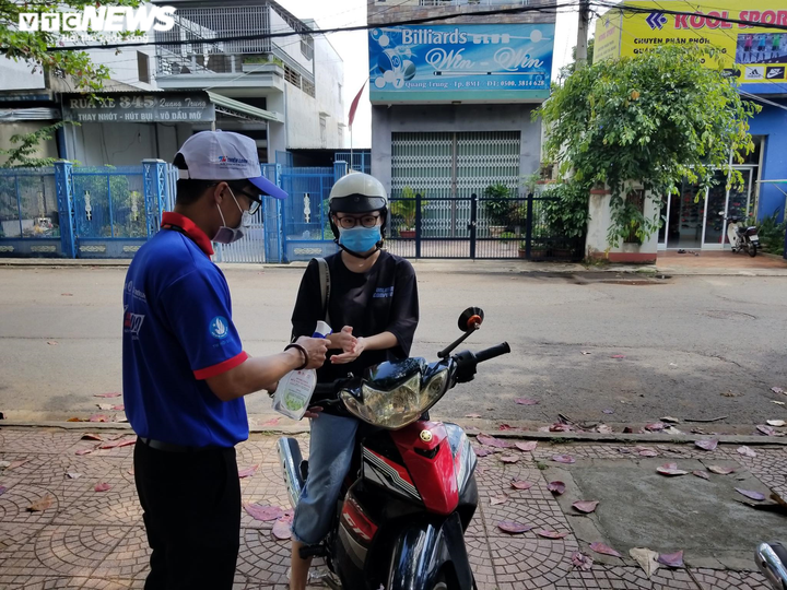 Thi tốt nghiệp THPT 2020 đợt 2: Nhiều thí sinh Đắk Lắk lo đề thi khó hơn đợt 1 - 3