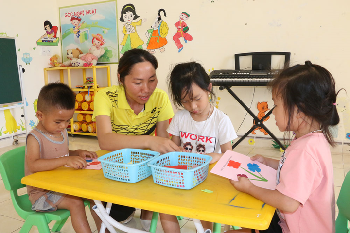 Quốc khánh đặc biệt của cô trò đảo tiền tiêu: Lần đầu thấy điện sáng, quạt quay - 1