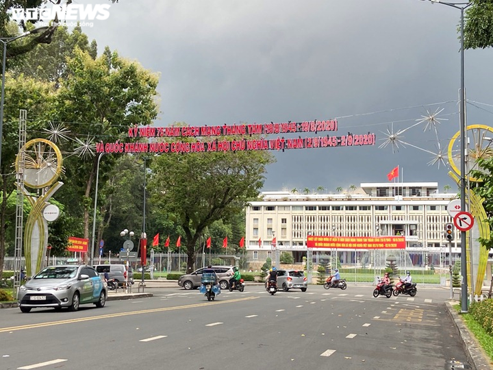 TP.HCM trang hoàng cờ, hoa mừng ngày Quốc khánh Việt Nam 2020 - 6