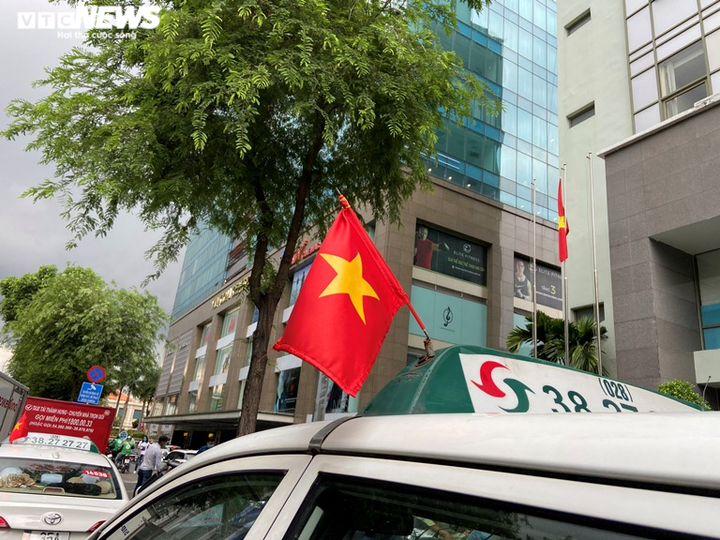 TP.HCM trang hoàng cờ, hoa mừng ngày Quốc khánh Việt Nam 2020 - 5