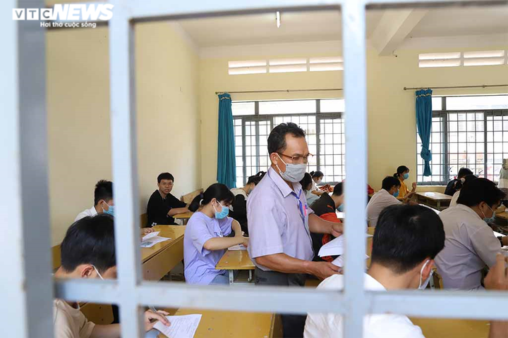 Thi tốt nghiệp THPT 2020 đợt 2: Nhiều thí sinh Đắk Lắk lo đề thi khó hơn đợt 1 - 7