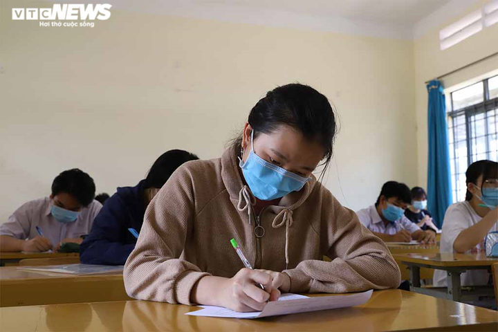 Thi tốt nghiệp THPT 2020 đợt 2: Nhiều thí sinh Đắk Lắk lo đề thi khó hơn đợt 1 - 5
