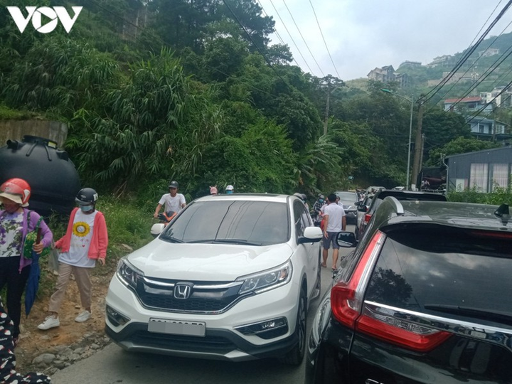 Đường lên Tam Đảo, Vĩnh Phúc ùn tắc kéo dài trong ngày nghỉ Quốc khánh 2/9 - 5