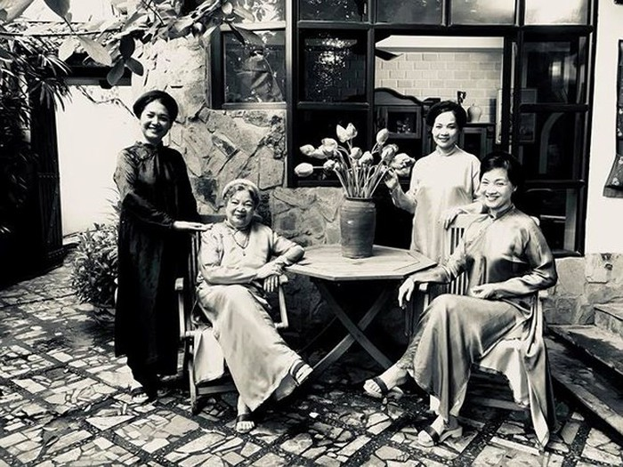 NSND Lê Khanh kể sự việc khiến mẹ xấu hổ, phải từ bỏ sân khấu - 1