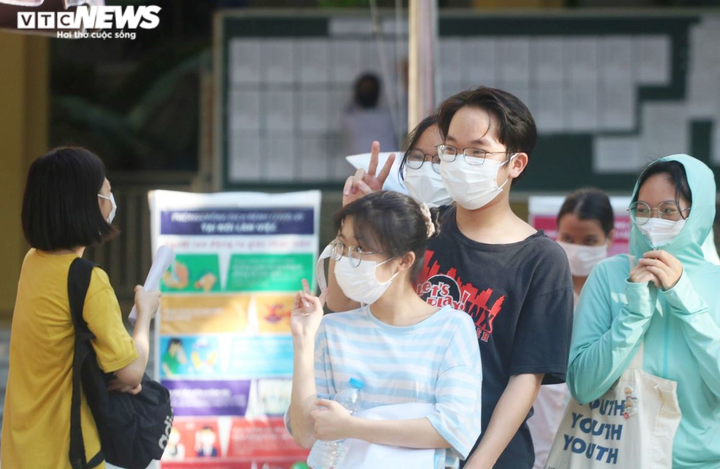 Đề Toán 'chiều lòng' cả thí sinh có học lực trung bình - 3