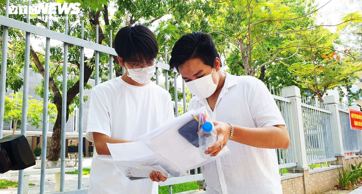 Đề thi Văn vừa sức, thí sinh ở 'tâm dịch' Đà Nẵng, Quảng Nam tự tin đạt điểm cao - 3