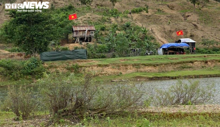 Lính biên phòng lấy rừng làm nhà ngăn COVID-19 vùng biên giới Việt - Lào - 1