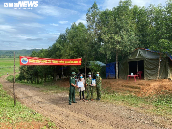 Lính biên phòng lấy rừng làm nhà ngăn COVID-19 vùng biên giới Việt - Lào - 14