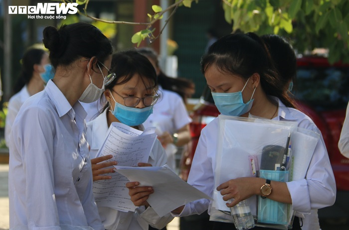 Đề Toán 'chiều lòng' cả thí sinh có học lực trung bình - 1