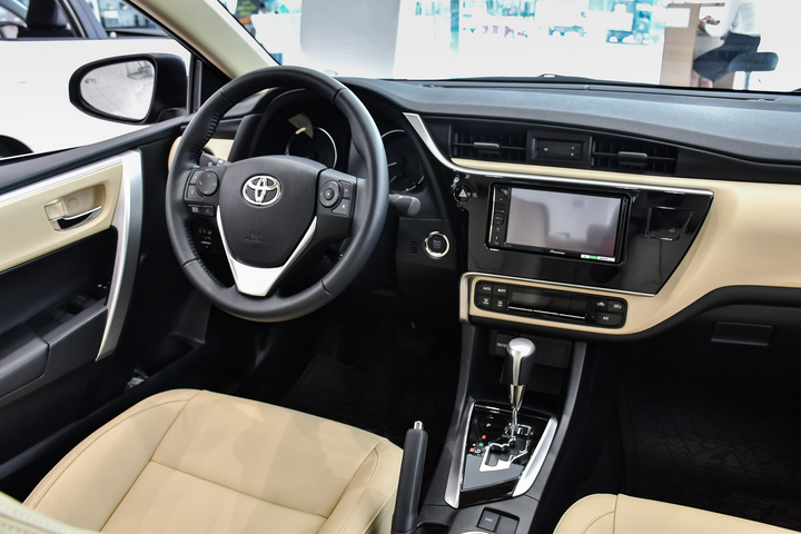 Những mẫu xe gia đình tầm giá 700 triệu đồng đáng chú ý - 11