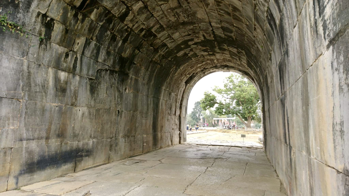 Về thăm miền cung Vua phủ Chúa - 7