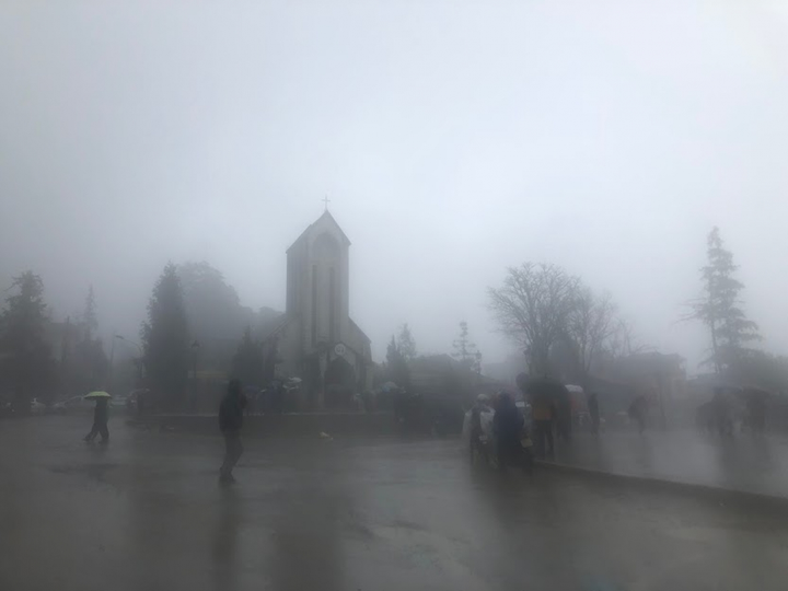 Sa Pa chuyển rét 12,9 độ C trong ngày đầu Thu - 1