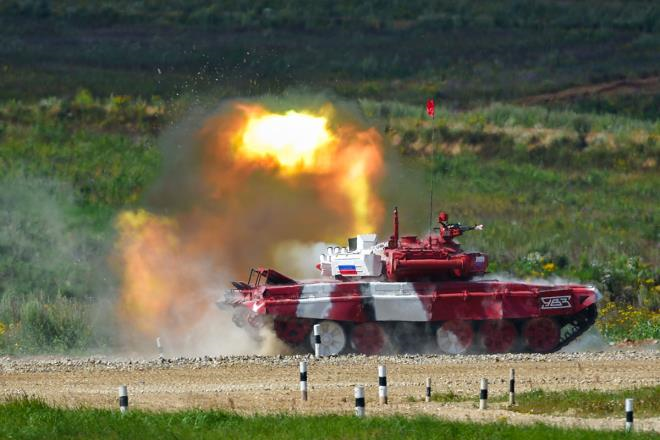 Thắng nghẹt thở trước Trung Quốc, Nga giành Huy chương vàng Tank Biathlon 2020 - 1