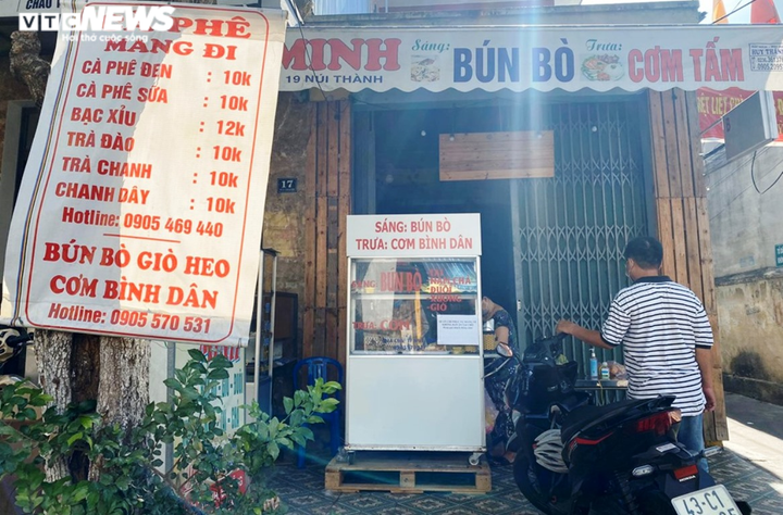 Ngày đầu tiên Đà Nẵng nới lỏng giãn cách xã hội: Phố hàng ăn nhộn nhịp - 4