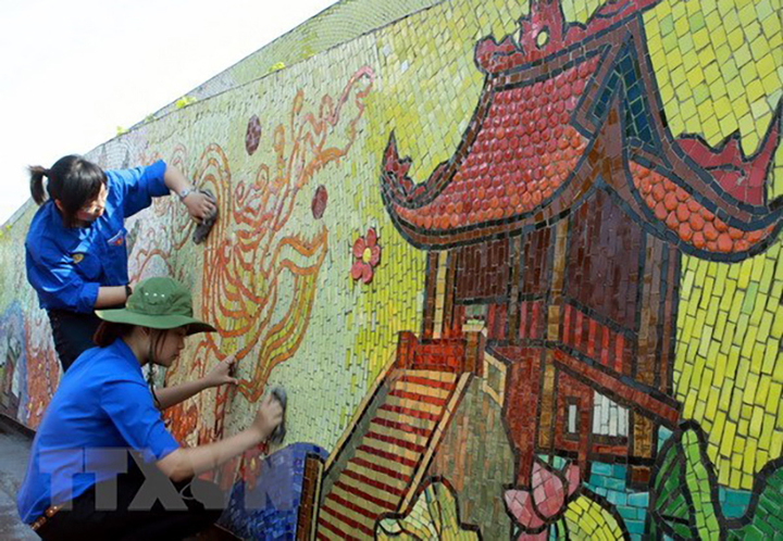 Không đồng ý đổi tên con đường gốm sứ ven sông Hồng thành 'Con đường nghệ thuật' - 1